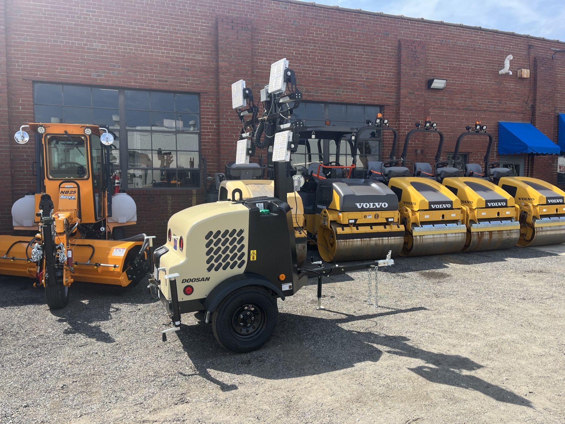 LCV6 Doosan Light Tower Richmond Machinery